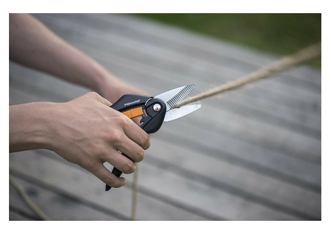 Ножницы Fiskars SingleStep 111280 универсальные