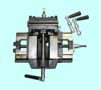 Тиски станочные 100мм координатные с 2-мя суппортами LTCV100
