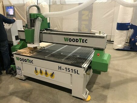 Фрезерно-гравировальный станок с ЧПУ WoodTec H 1515L