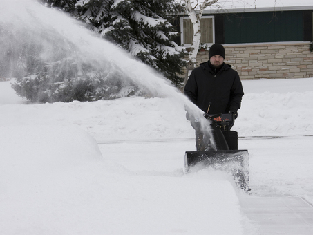 Снегоуборщик Ariens Sno-Tek ST 22 - мощный и эффективный