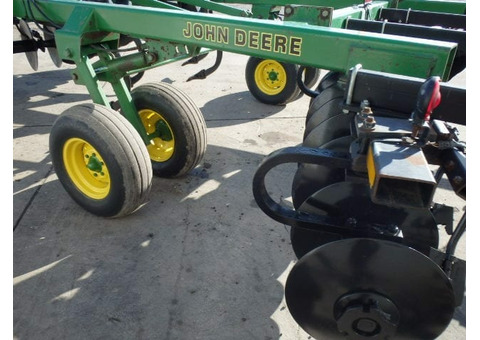 Глубокорыхлитель John Deere 510