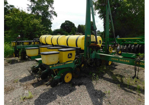 1988 Пропашная сеялка JOHN DEERE 7200