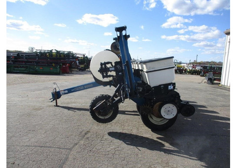 2008 Пропашная сеялка KINZE 3000